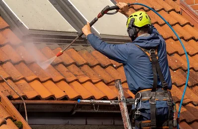 Démoussage et hydrofuge de toiture à Changé