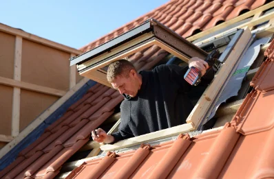 Pose de fenêtres de toit Velux à Changé